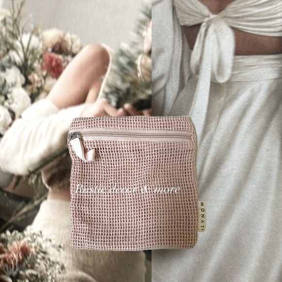 Monat Swept Away Reusable Cleansing Pads with Mesh Bag 10 count - Picture 3 of 3